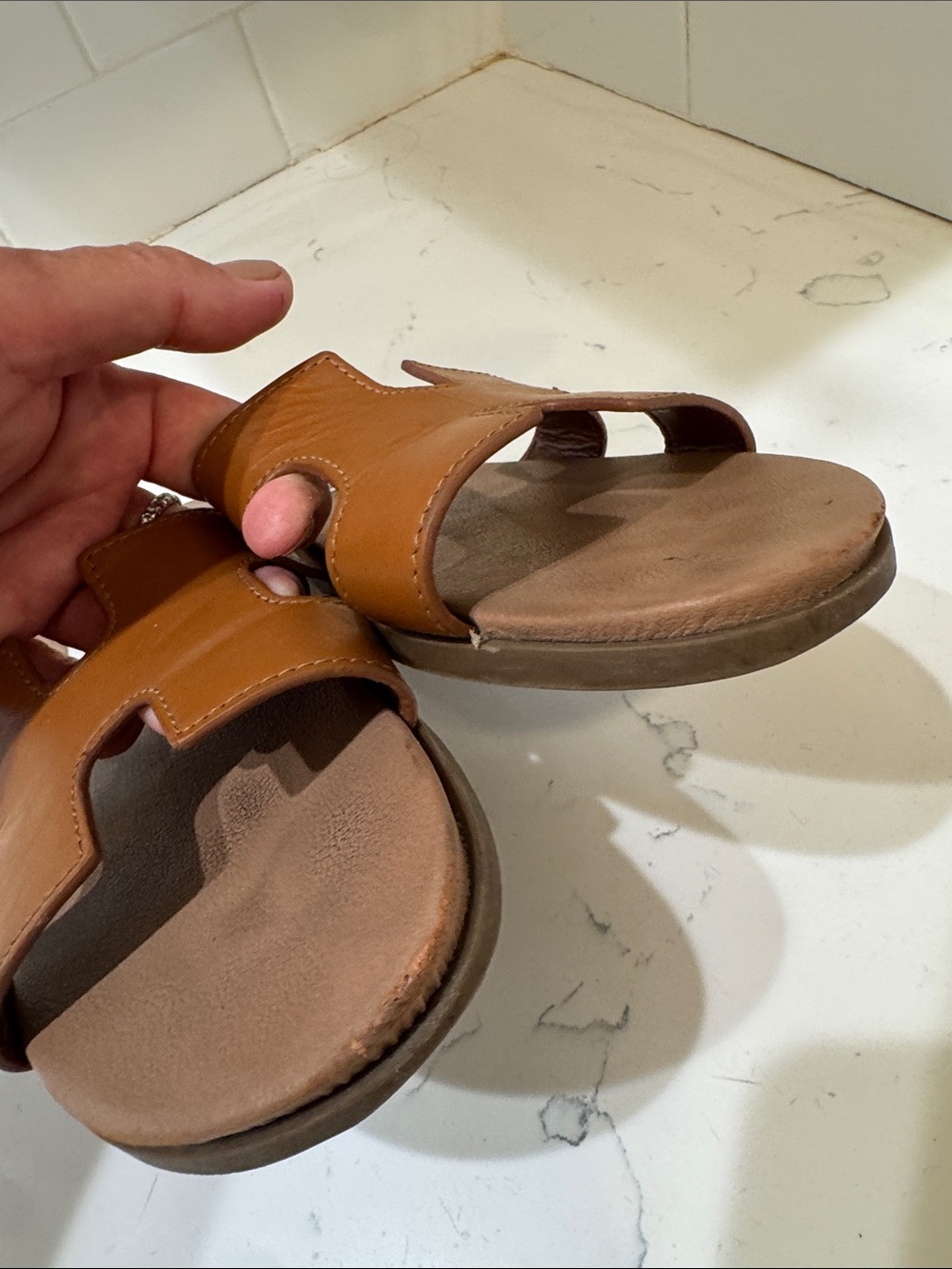 Steve Madden Tan Brown Slide Sandals with Cutout Strap 8.5 - Picture 4 of 10